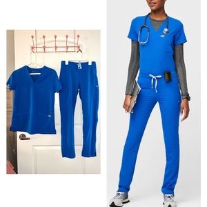 Figs scrubs set